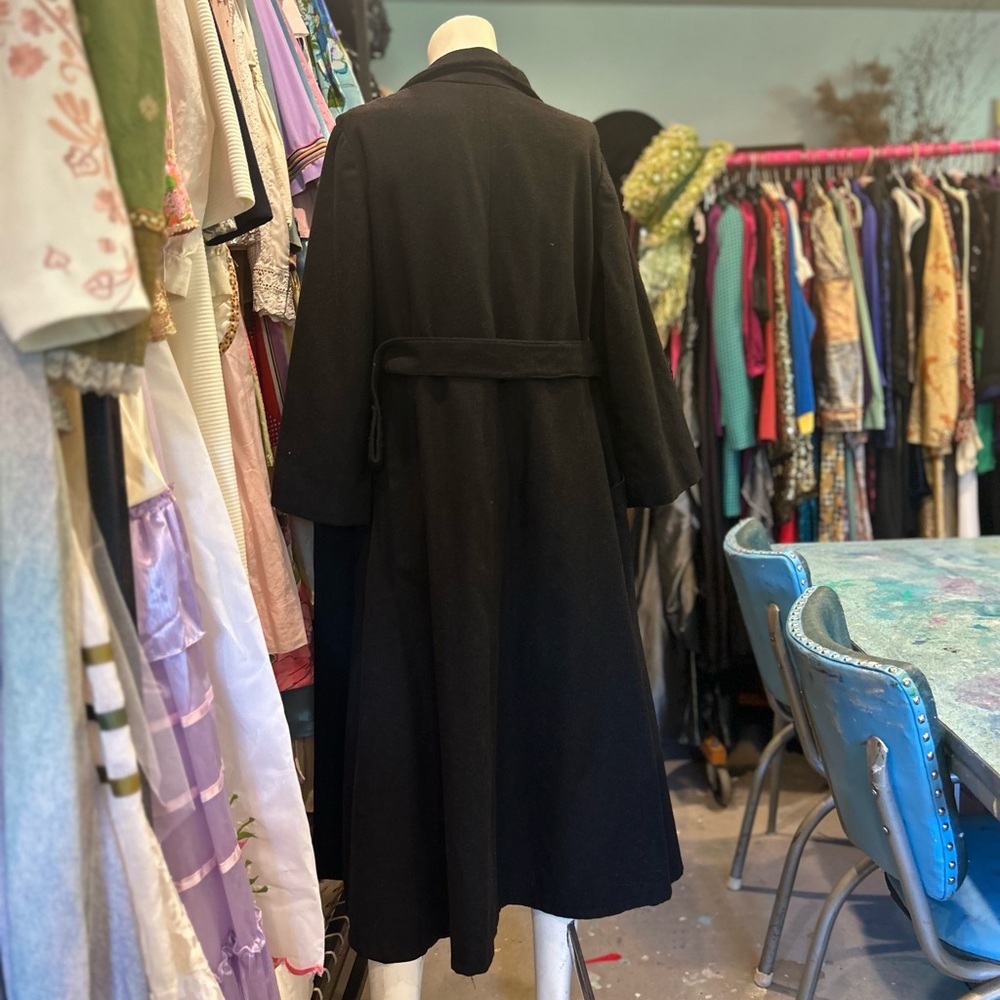 Black Vintage Coat - Picture 2 of 14